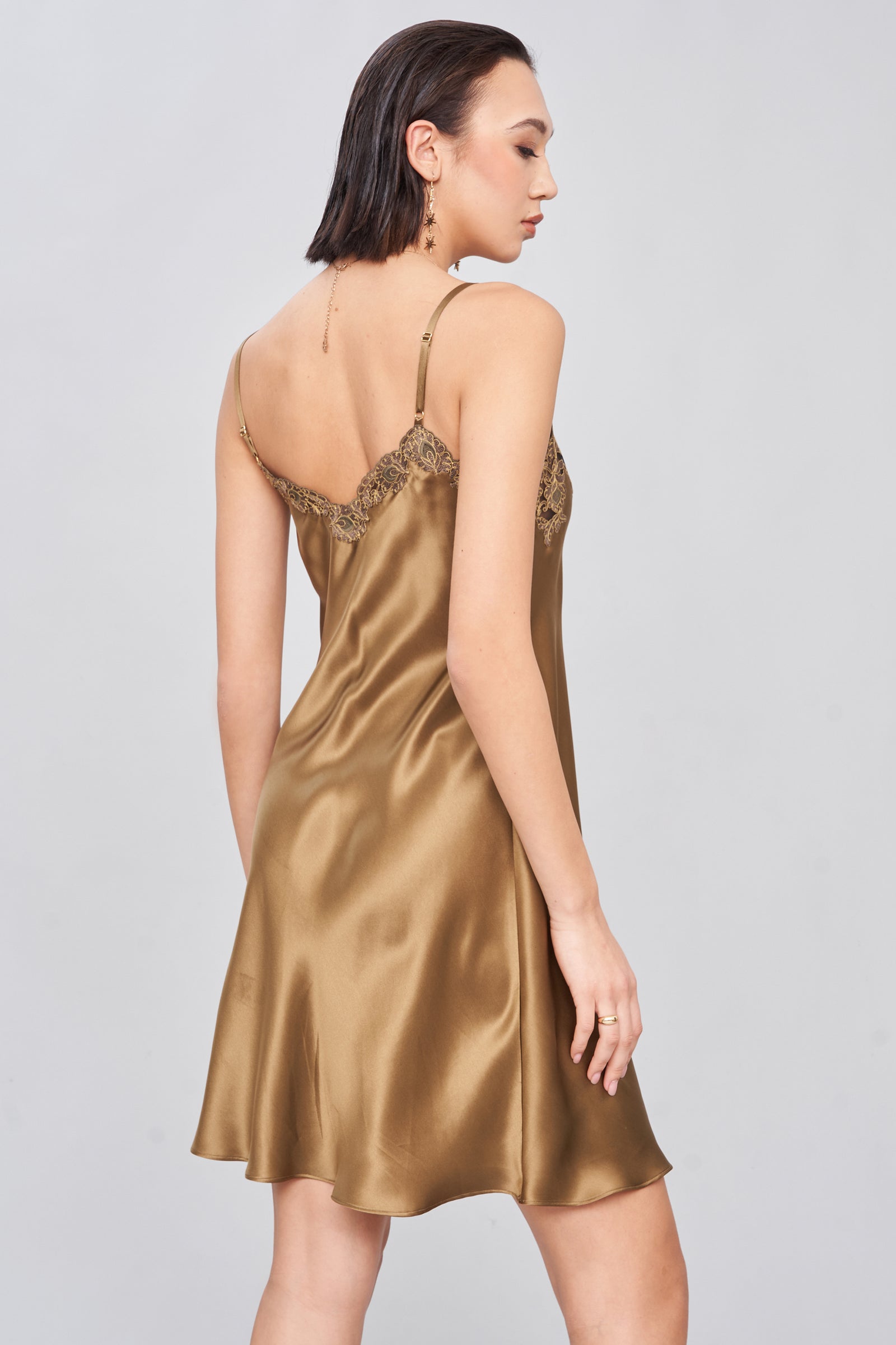 Baroque-Embroidered Silk Satin Short Nightgown Flora Lastraioli Shop Online Baroque-Embroidered Silk Satin Short Nightgown Flora Lastraioli Shop Online